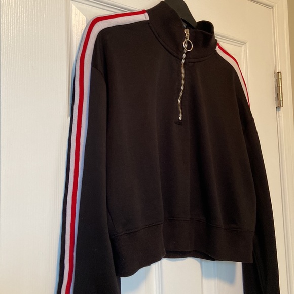 Kendall & Kylie cropped sweat - Picture 5 of 7